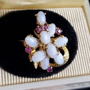 14k yellow gold opal & sapphire ring size 5. Resizeable by a jeweler. Stamped 14
